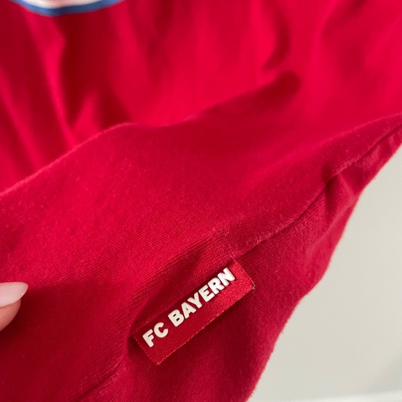 FC BAYERN MUNCHEN T-shirt for kids 152 cm
Very good condition
100% cotton - Picture 3 of 6